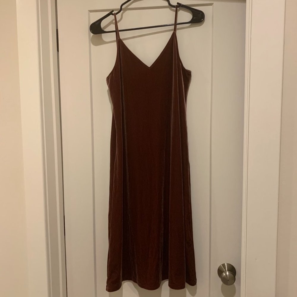 Uniqlo velvet midi slip dress